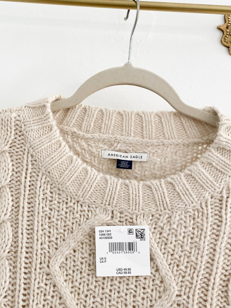 American Eagle Cream Cable Knit Boxy Sweater Size Small