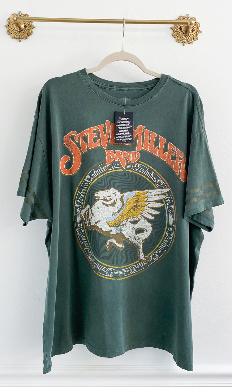 Goodie Two Sleeves Steve Miller Band Graphic Tee Size XL