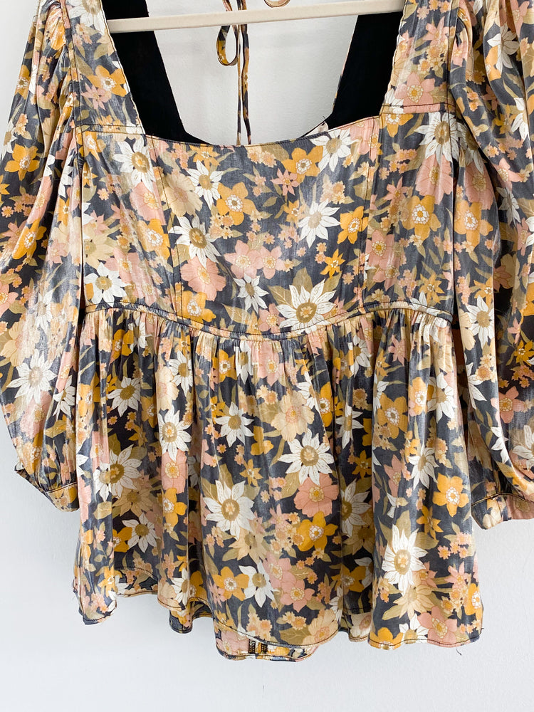Altar’d State Boutique Floral Babydoll Puff Sleeve Blouse Size Large